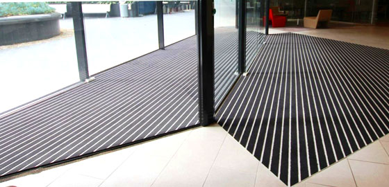 tapis aluminium personnalisable